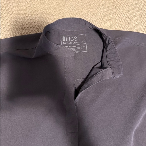 Figs Rafaela Scrub Top - Picture 2 of 4